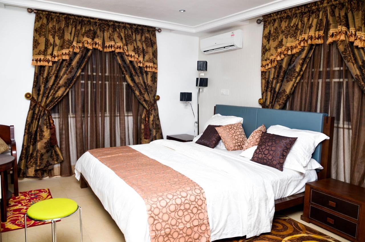 אילורין Crystal House International Hotel מראה חיצוני תמונה