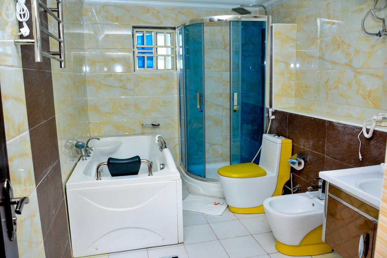 אילורין Crystal House International Hotel מראה חיצוני תמונה