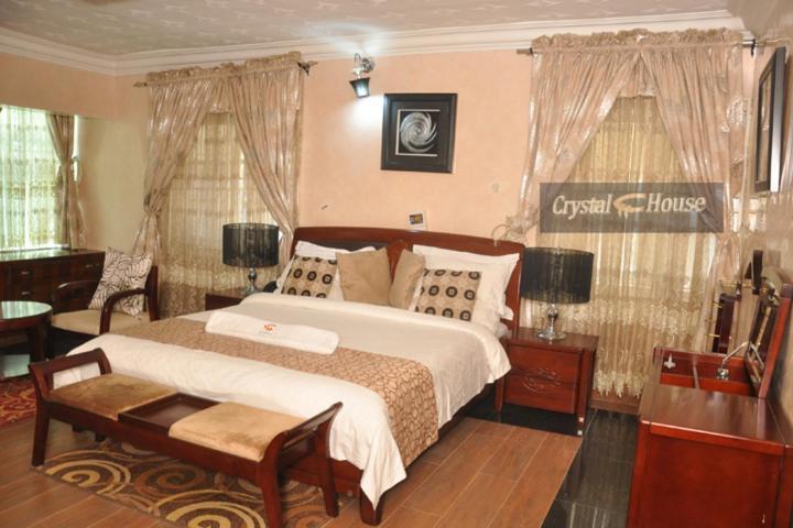 אילורין Crystal House International Hotel מראה חיצוני תמונה