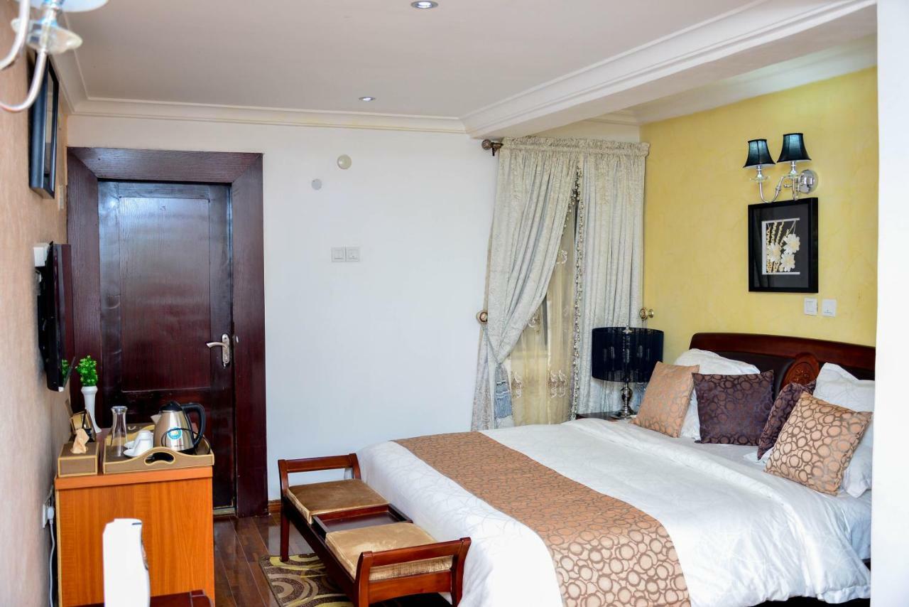 אילורין Crystal House International Hotel מראה חיצוני תמונה