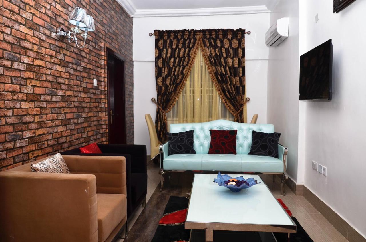 אילורין Crystal House International Hotel מראה חיצוני תמונה